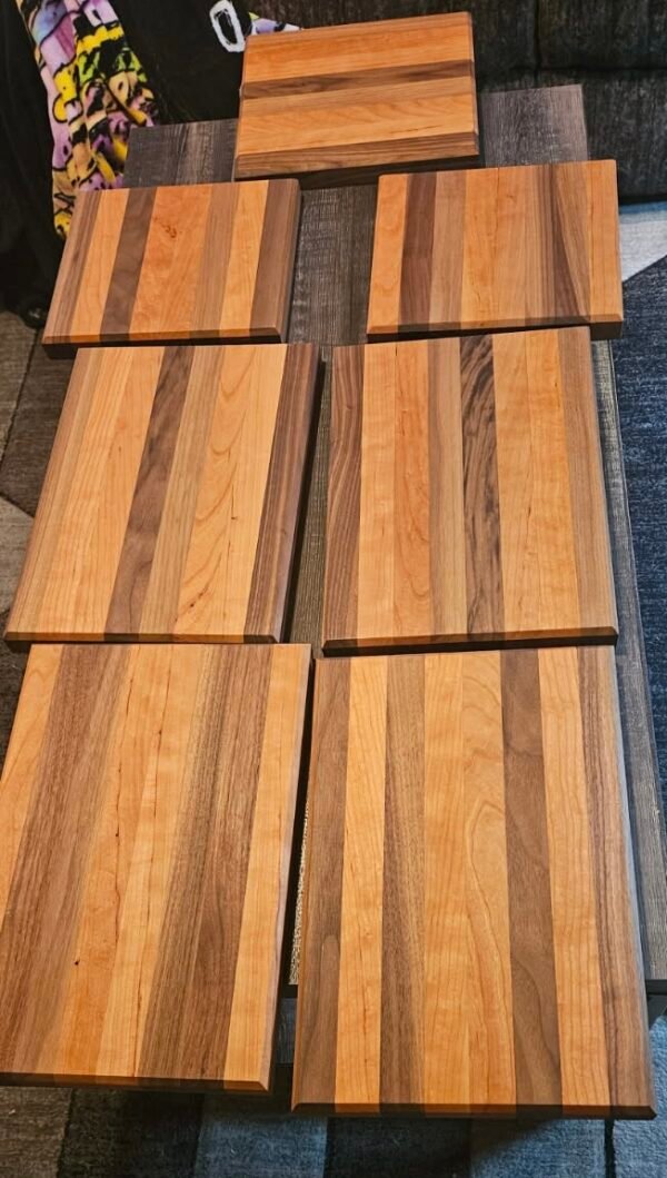 Cutting Board Walnut-Cherry-Maple MIX (Approx. 20"x12"x1.125") - Image 2